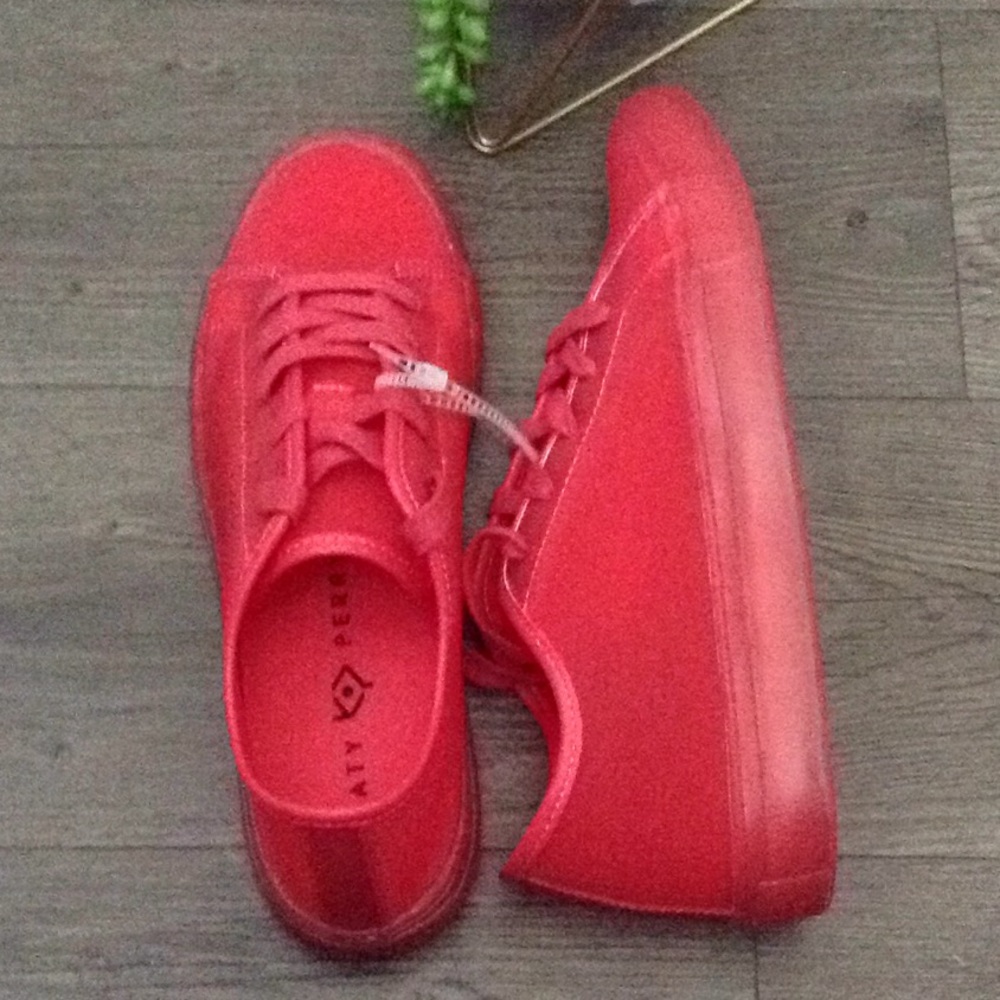 Katy Perry Red Glam Sneakers size 8 - Picture 6 of 8